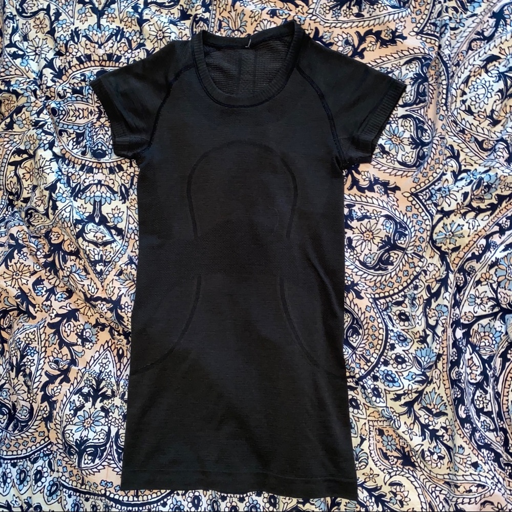 Lululemon Swiftly Tech Top